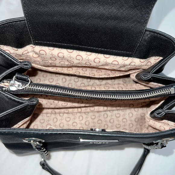 Guess Purse - Picture 7 of 8